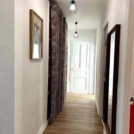 Apartamento Charming Flat In *